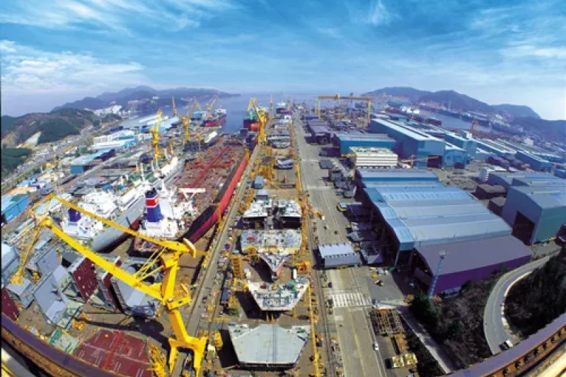 Okpo Shipyard of Daewoo Shipbuilding &amp; Marine Engineering  (4/4)