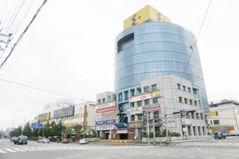E-MART - Seobusan Branch (이마트 - 서부산점) (1/2)
