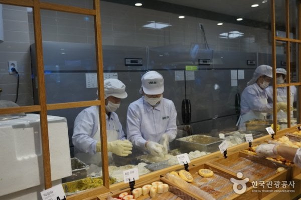 Samjin Fish Cake History Museum [Busan Fish Cake Museum]