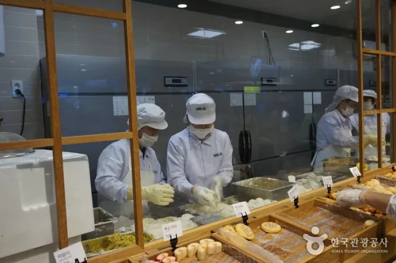 Samjin Fish Cake History Museum [Busan Fish Cake Museum]  (2/8)