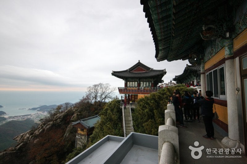 Boriam Temple in Geumsan Mountain  (27/32)