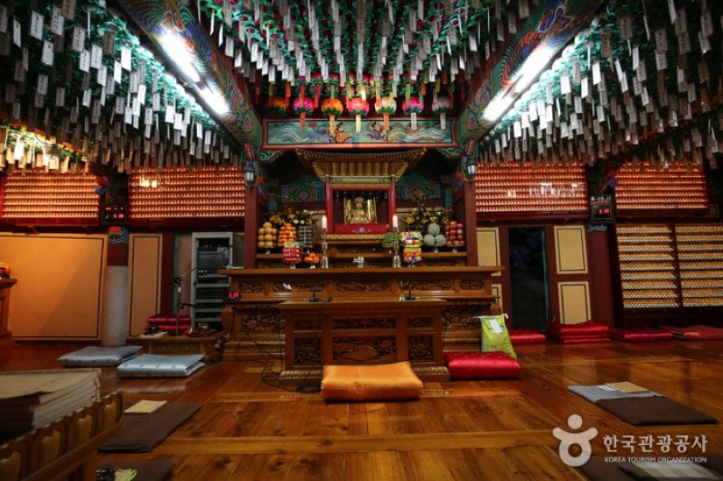 Boriam Temple in Geumsan Mountain  (29/32)