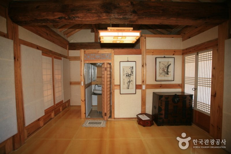 Jeonggangwon - Korea Traditional Food Culture Experience Center  (5/9)