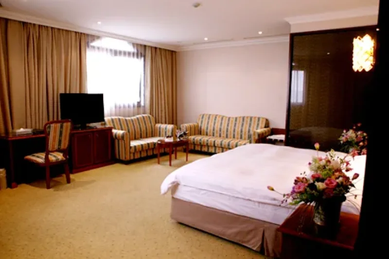Onyang Hot Spring Hotel  (2/12)