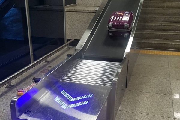 [Korean Travel] Baggage Conveyor Belts installed in Seoul Station
