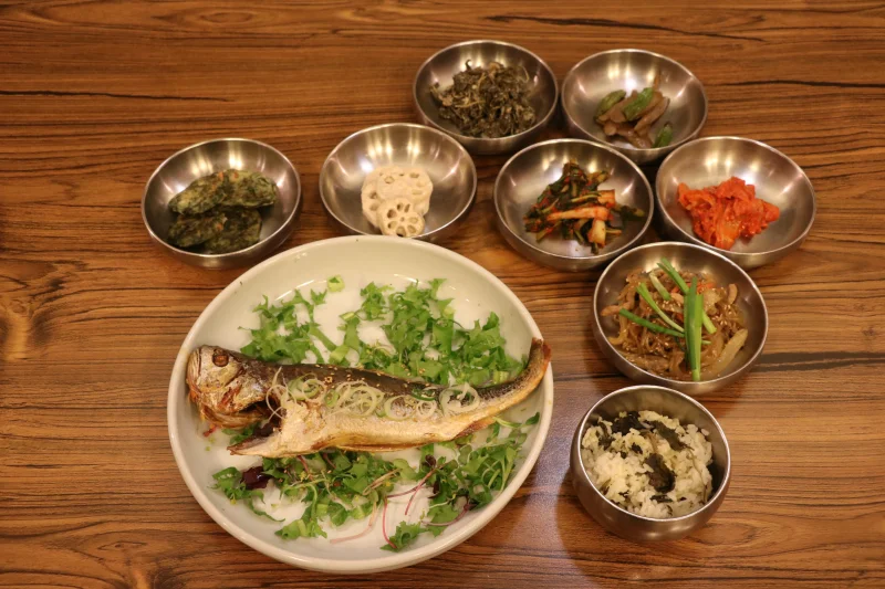 Hangaram(Korean Restaurant) Yaksun Hanjeongsik Bukchang-dong Main Branch (27/38)