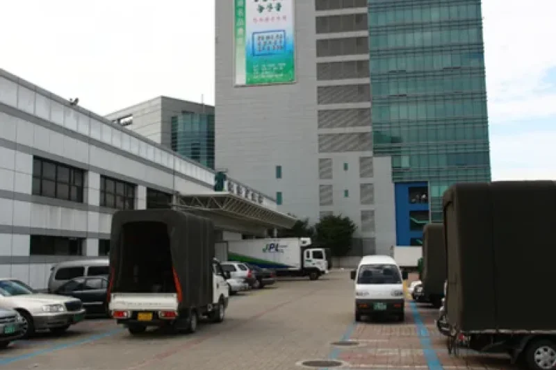 aT Center  (2/4)