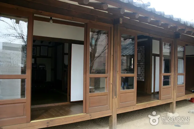 House of Yi Sang-hwa  (20/20)