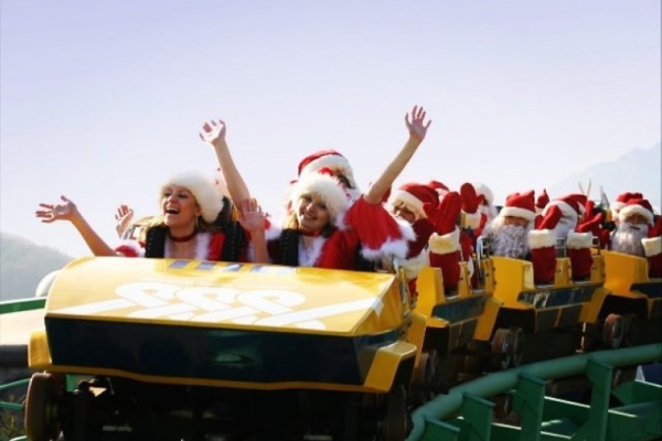 [Korean Travel] Enjoy Spectacular Christmas Festivals at Amusement Parks