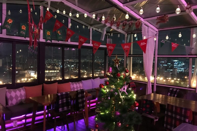 Lua Rooftop Lounge (1/8)