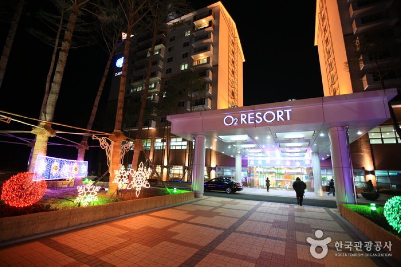 O2 Ski &amp; Resort  (11/12)
