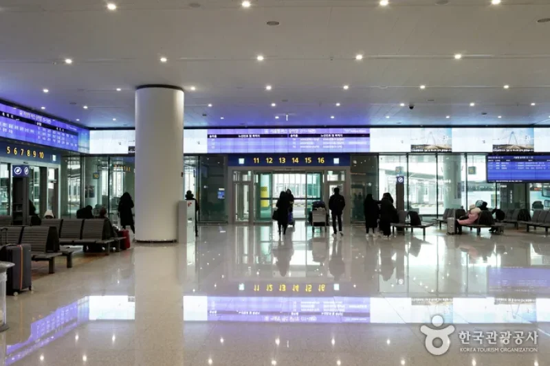 Incheon International Airport Terminal 2 (13/23)