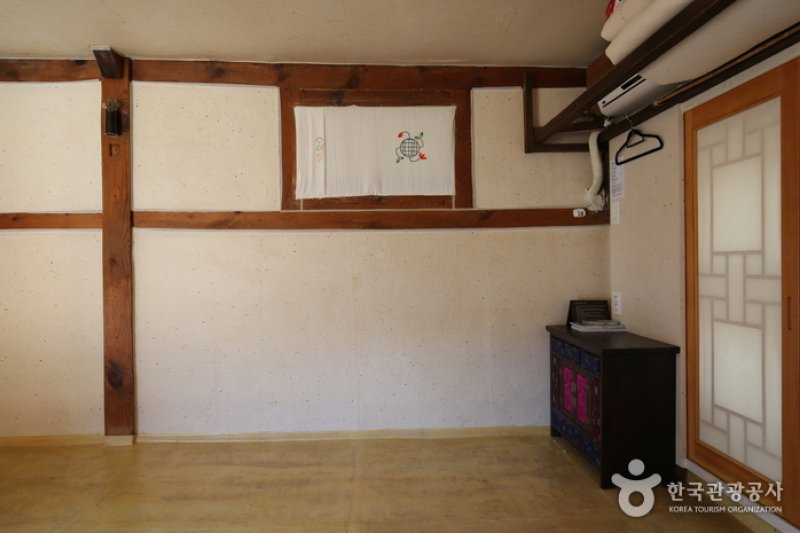 Suaedang Traditional House 