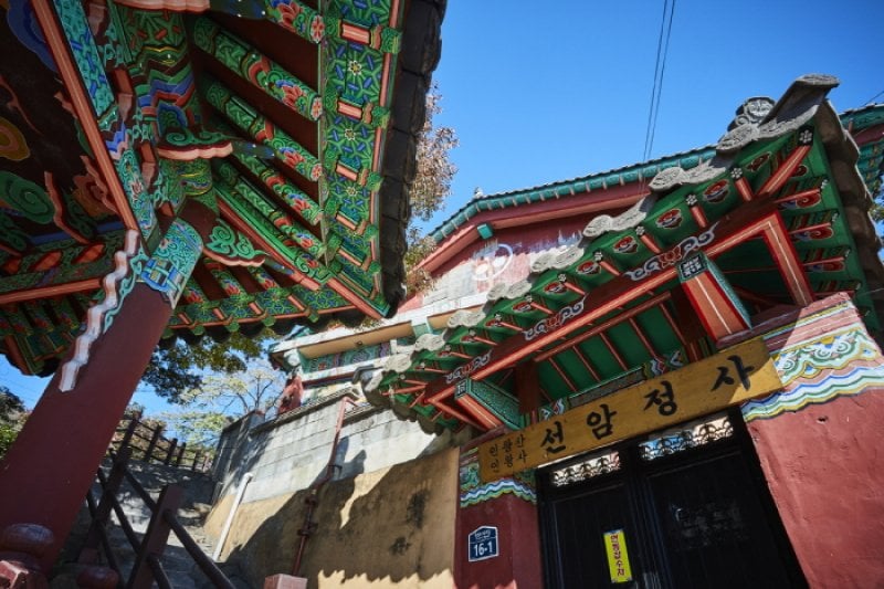 Inwangsa Temple (인왕사 (서울)) (7/17)