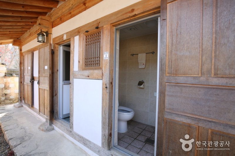Suaedang Traditional House 