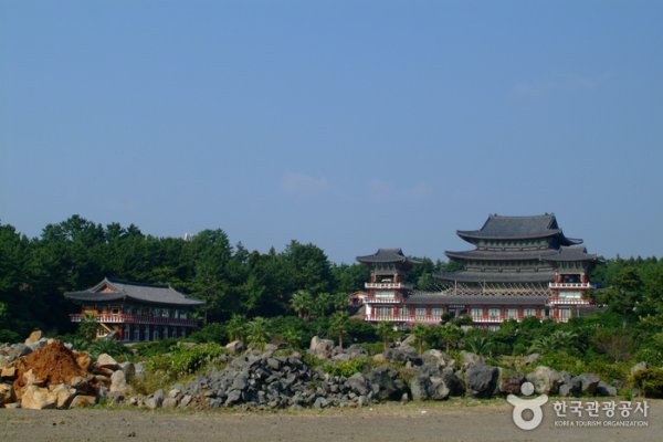 Yakcheonsa Temple Stay