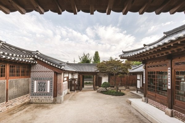 Baek In-je House