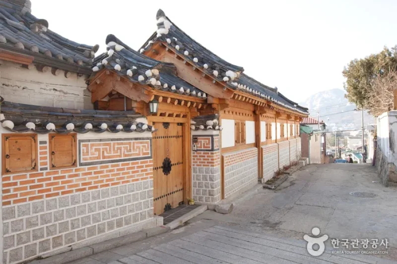 Eight Scenic Views of Bukchon  (3/3)