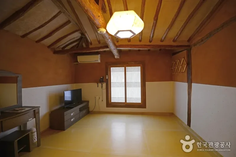 Jangbogo Hanok Pension (장보고한옥펜션)[한국관광품질인증/Korea Quality]