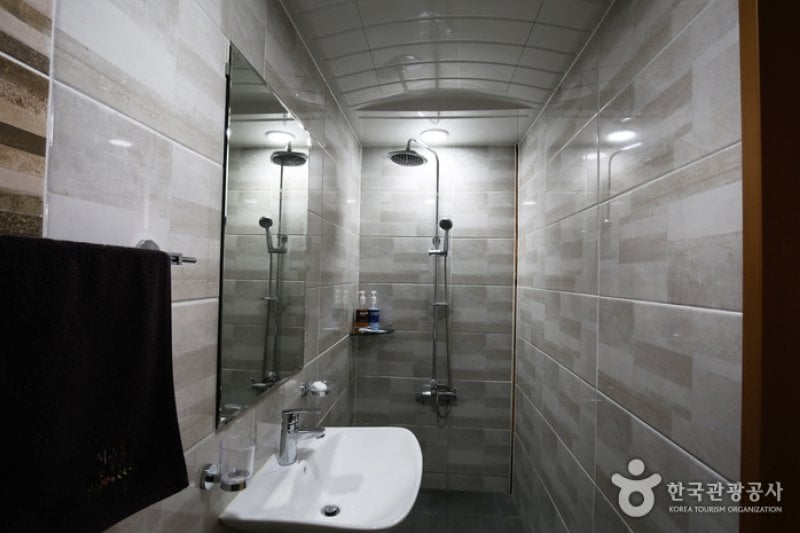 Seorabeol Hanok Guesthouse(서라벌한옥관)[한국관광품질인증/Korea Quality] (2/12)