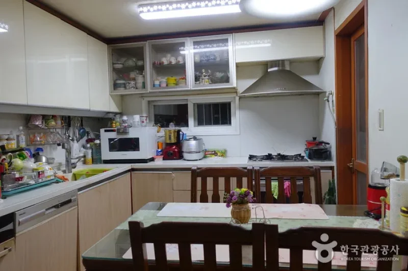 Gyodae Guesthouse(교대게스트하우스)[한국관광품질인증/Korea Quality] (11/13)