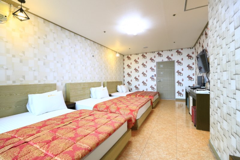 Marina Hotel (마리나모텔) [한국관광품질인증/Korea Quality] (2/27)