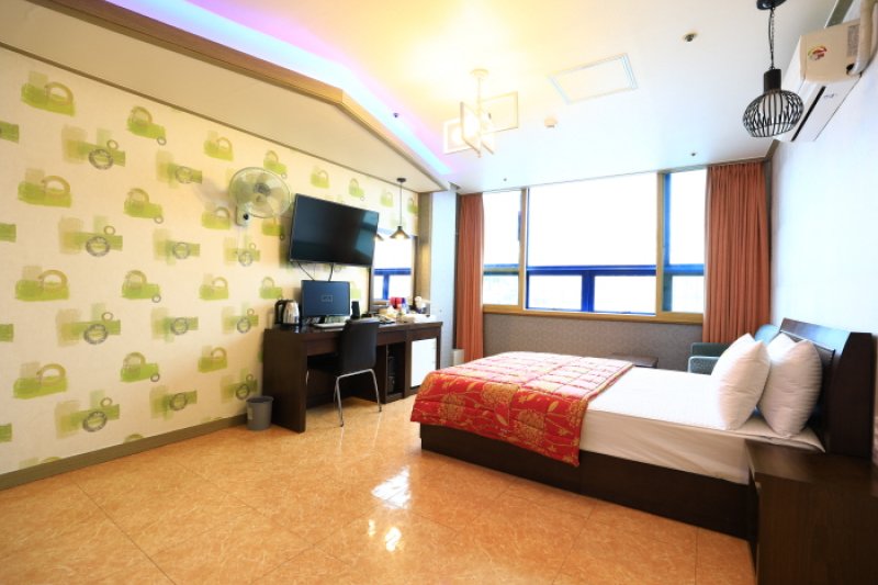 Marina Hotel (마리나모텔) [한국관광품질인증/Korea Quality] (3/27)