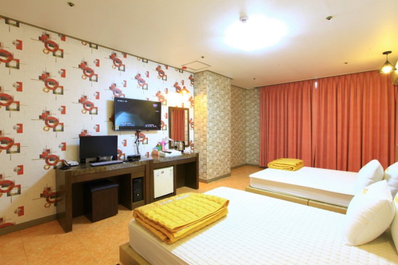 Marina Hotel (마리나모텔) [한국관광품질인증/Korea Quality] (19/27)