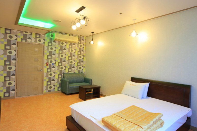 Marina Hotel (마리나모텔) [한국관광품질인증/Korea Quality] (20/27)