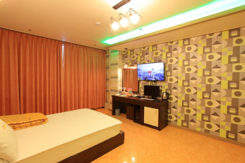 Marina Hotel (마리나모텔) [한국관광품질인증/Korea Quality] (23/27)