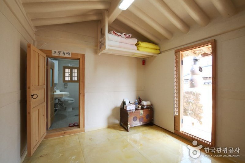 Changsil Gotaek (The Old House of Changsil)(창실고택) [한국관광품질인증/Korea Quality] (6/9)