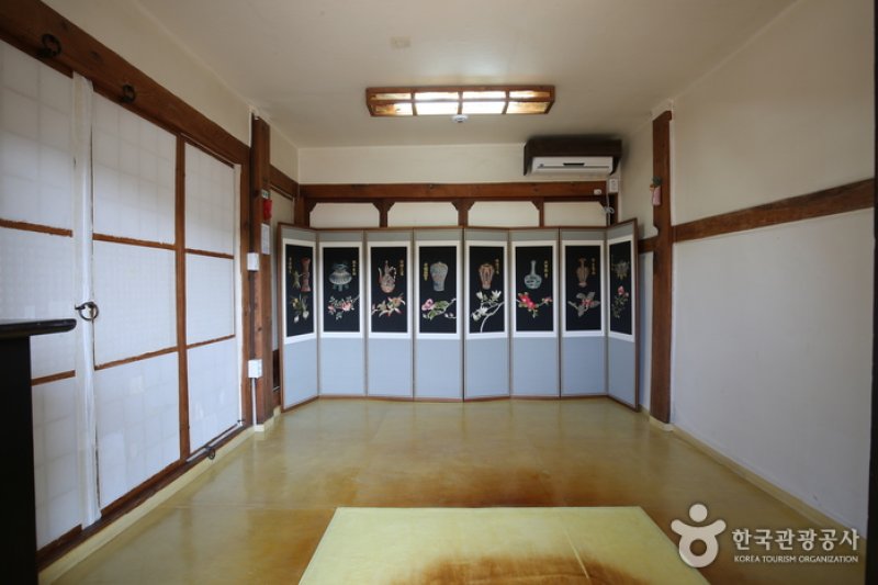 Suaedang Traditional House 