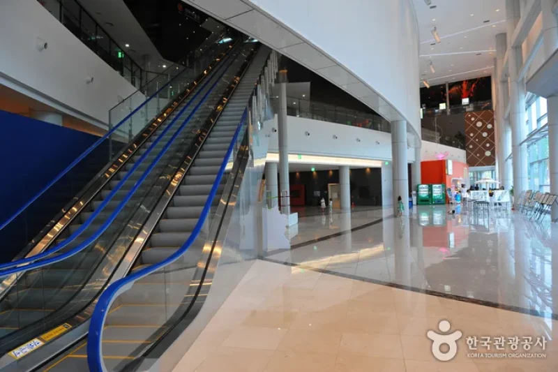 Korea Manhwa Museum   (6/12)