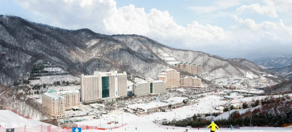 VIVALDI PARK ONE DAY SKI TOUR / shuttle service (5/36)