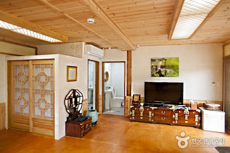 The Hanok (더한옥)[한국관광품질인증제/ Korea Quality] (7/11)