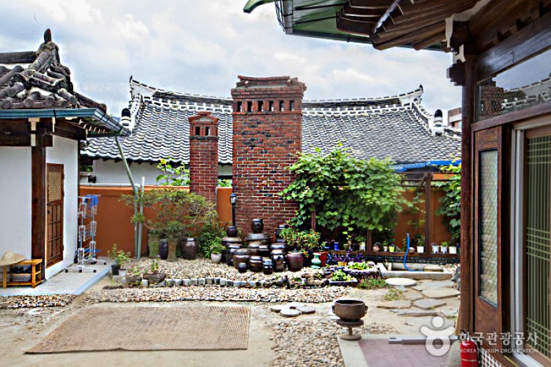 The Hanok (더한옥)[한국관광품질인증제/ Korea Quality] (8/11)