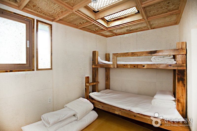 The Hanok (더한옥)[한국관광품질인증제/ Korea Quality] (9/11)
