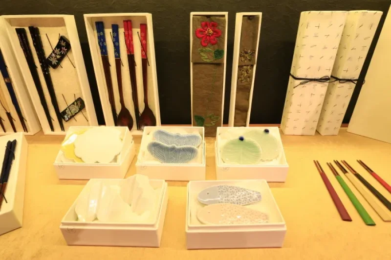 Jeo Jip (Chopsticks House / 저집) (3/29)