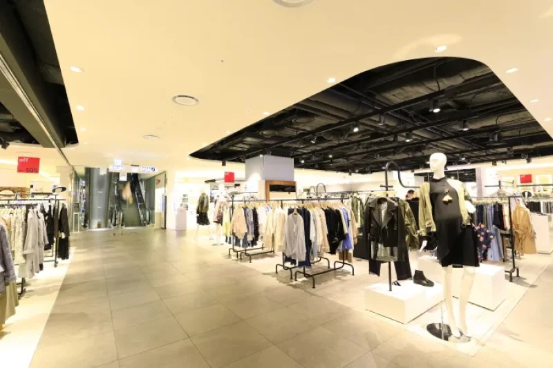 Hyundai City Outlet Dongdaemun Branch (현대시티아울렛 동대문점) (4/16)