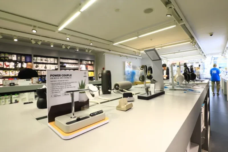Myeong-dong Branch of Frisbee Korea (프리스비명동점)[한국관광품질인증/Korea Quality] (2/13)