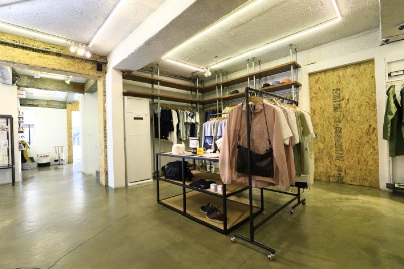 Platform Place Sinsa Branch (플랫폼 플레이스(신사점)) (6/15)