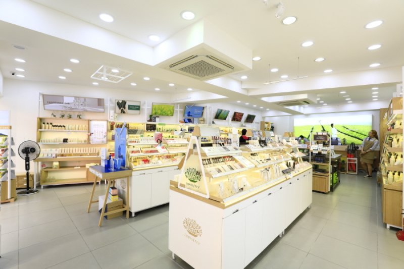 Innisfree Busan National University Branch (이니스프리 부산대점) (2/15)