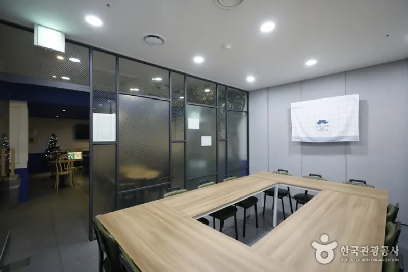 Indy Hotel Guesthouse (인디호텔게스트하우스)[한국관광품질인증제/ Korea Quality] (11/13)