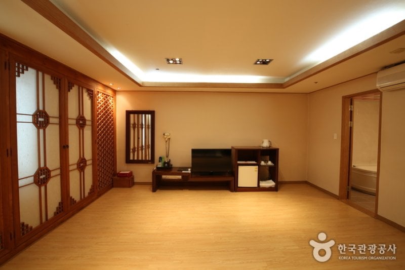 Business Hotel Renaissance (비즈니스 호텔 르네상스 호텔)[한국관광품질인증/Korea Quality] (15/34)