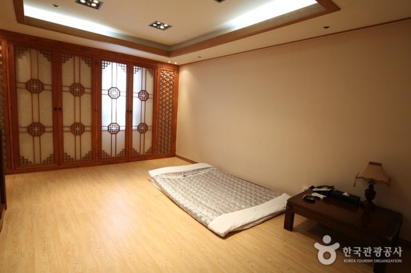 Business Hotel Renaissance (비즈니스 호텔 르네상스 호텔)[한국관광품질인증/Korea Quality] (18/34)