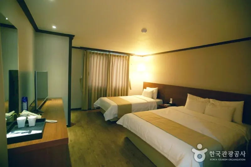 Jeonju Yihua Hotel (전주 이화호텔)[한국관광품질인증제/ Korea Quality] (2/15)