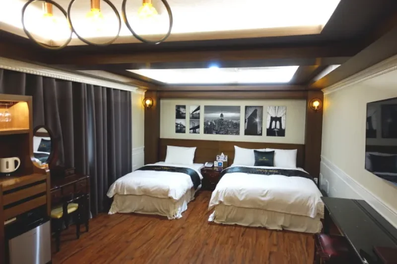 Prince Hotel  (34/49)