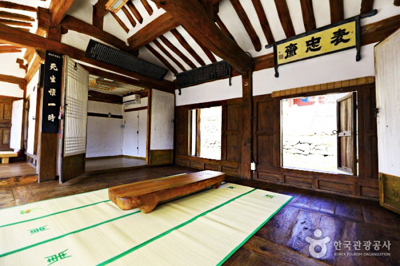 Pyochungjae Korean Culture Experience Hall (표충재 전통체험관)[한국관광품질인증/Korea Quality] (9/13)