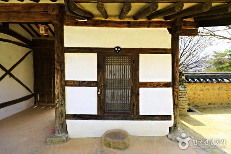 Pyochungjae Korean Culture Experience Hall (표충재 전통체험관)[한국관광품질인증/Korea Quality] (10/13)
