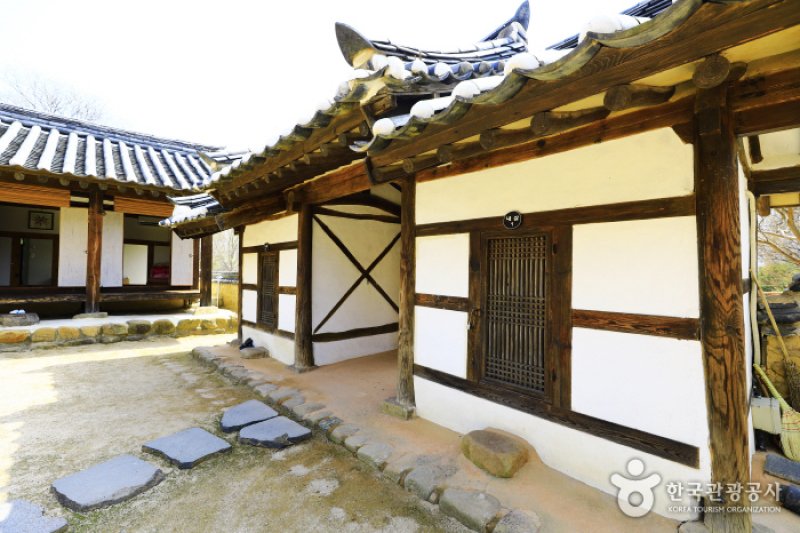 Pyochungjae Korean Culture Experience Hall (표충재 전통체험관)[한국관광품질인증/Korea Quality] (11/13)